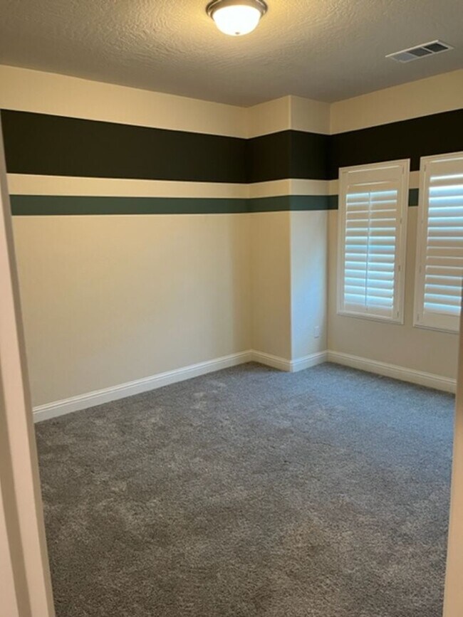 Building Photo - Lennar Ironsides 3 Bed 2 Bath AVAILABLE FOR RENT NOW!