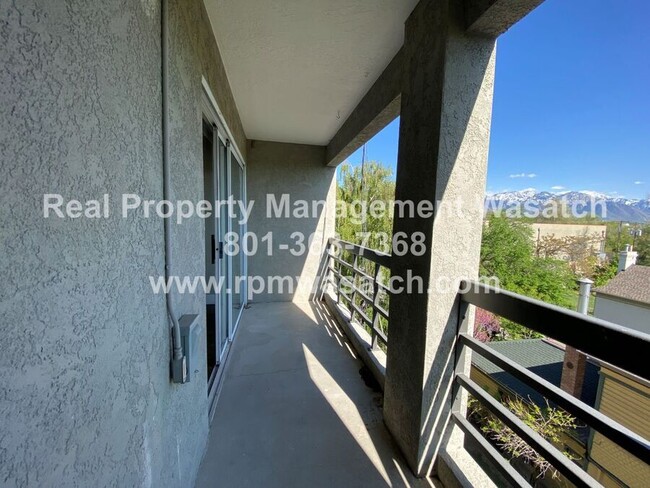 Building Photo - 207 S 600 E