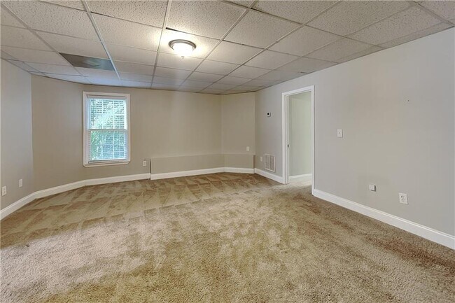 Building Photo - 3930 Summit Gate Dr