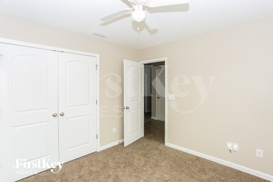 Building Photo - 875 Pointe Andrews Drive