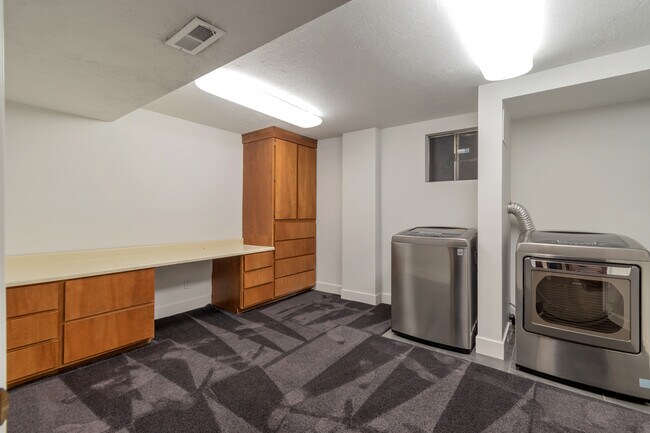 LAUNDRY/ OFFICE - 1342 E 5440 S