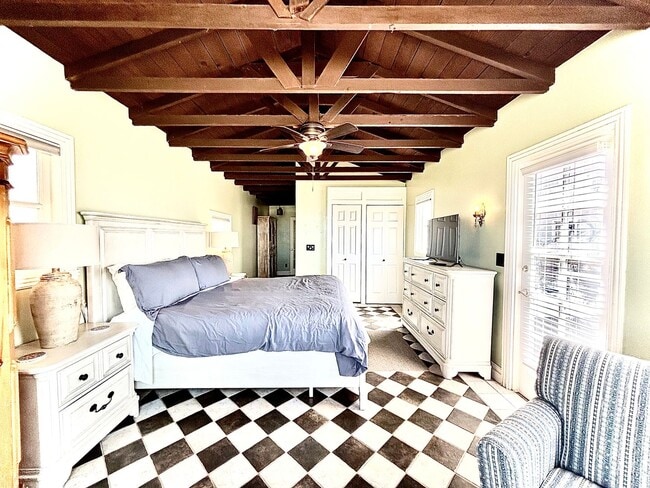 Building Photo - 1205O | Spanish Beach Bungalow Retreat | M...