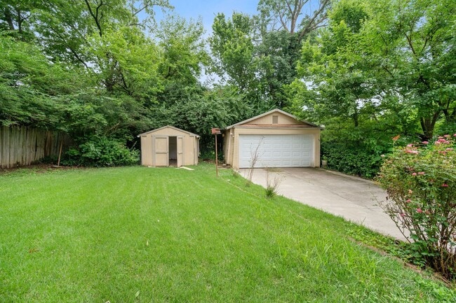 Building Photo - CHEVIOT- Charming 3 bedroom 1.5 bath