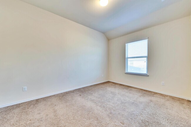 Building Photo - 724 Coltrane Dr
