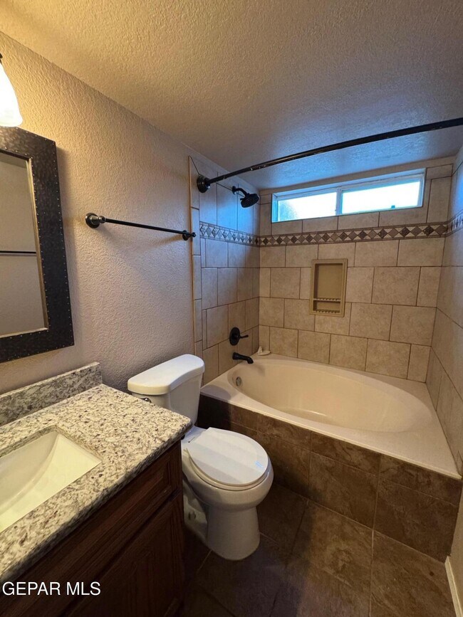 Building Photo - 1428 Beethoven Pl