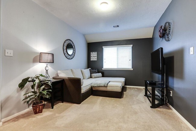 Building Photo - 13003 Iris Garden Ln
