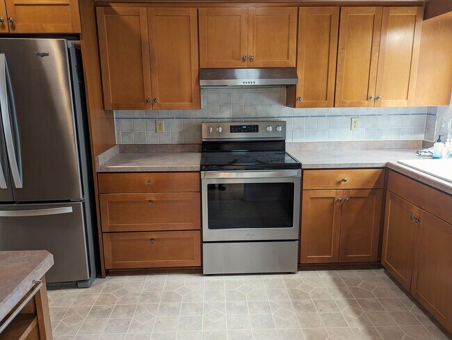 Kitchen - 1807 211th Pl NE