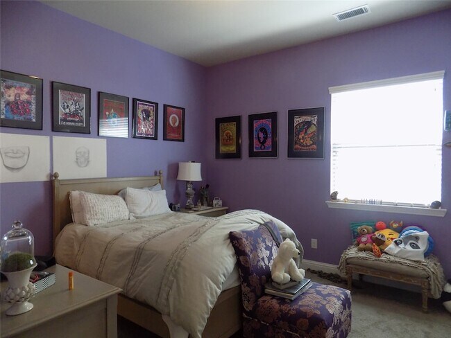 Building Photo - 2440 Vaquero Ln
