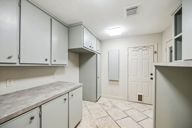 Building Photo - 2607 Crossvine Cir