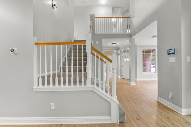 Building Photo - Charming 4-Bed in Clear Lake ISD – Move-In...