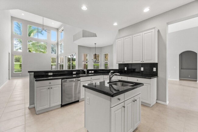 Building Photo - 11316 Mainsail Ct