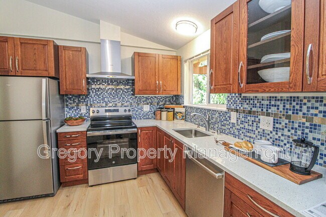 Building Photo - 16102 NE 107th Ct