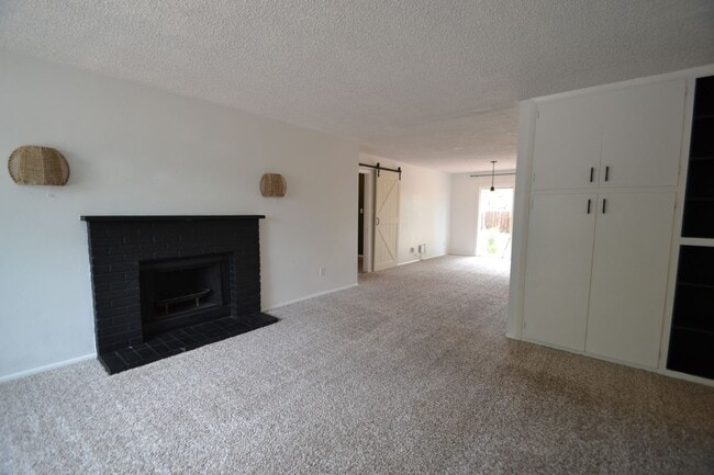 Building Photo - 3106 Gomer Ave