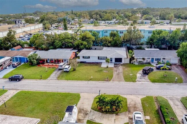 Building Photo - 11424 79th Ave