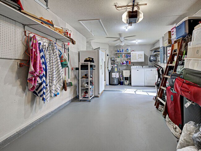 Building Photo - FURNISHED! 2BD/2BA/1CG in Vivienda West - a 55+Community