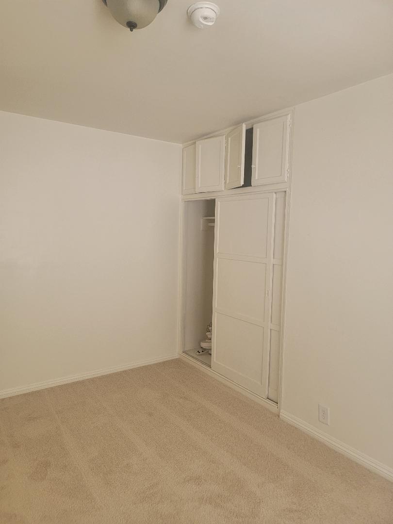 Building Photo - 8845 Alcott St