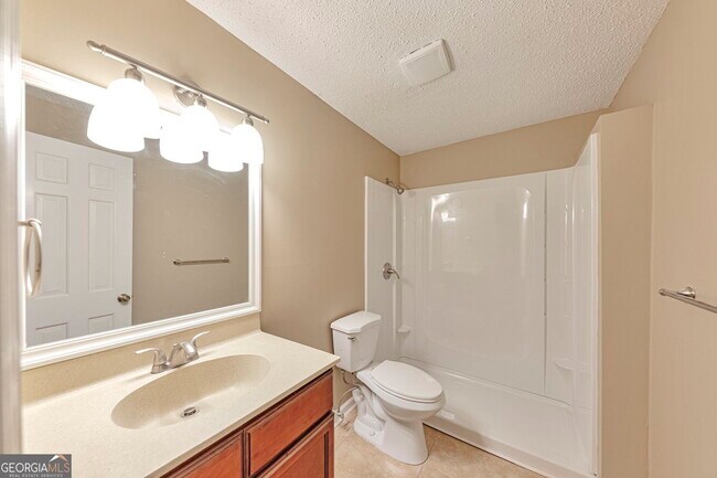 Building Photo - 260 Manning Rd SW