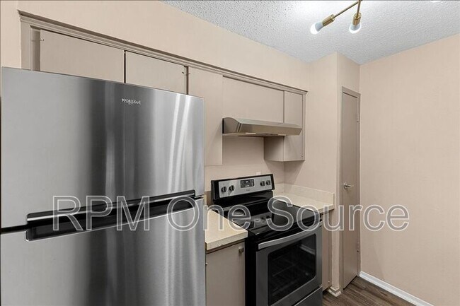 Building Photo - 4859 Cedar Springs Rd