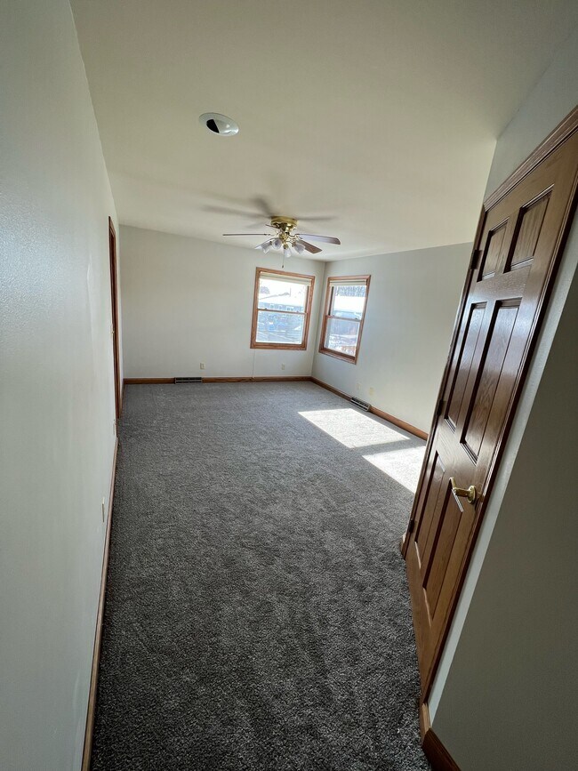 Master bedroom - 2605 W 34th St