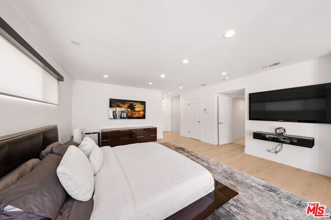 Building Photo - 3144 Corda Dr