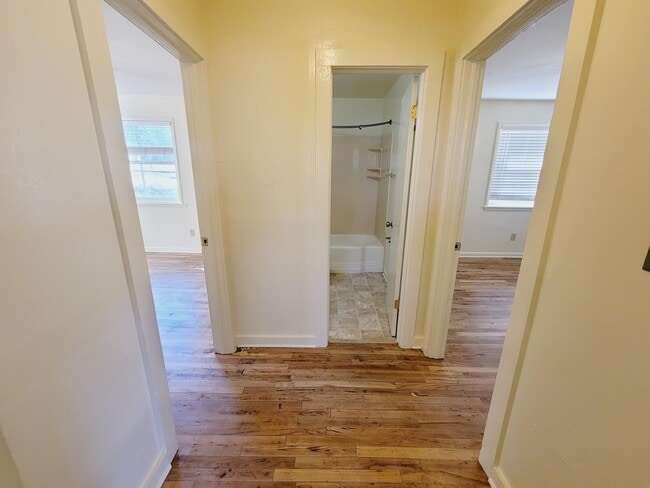 Building Photo - 1307 Elberta Dr