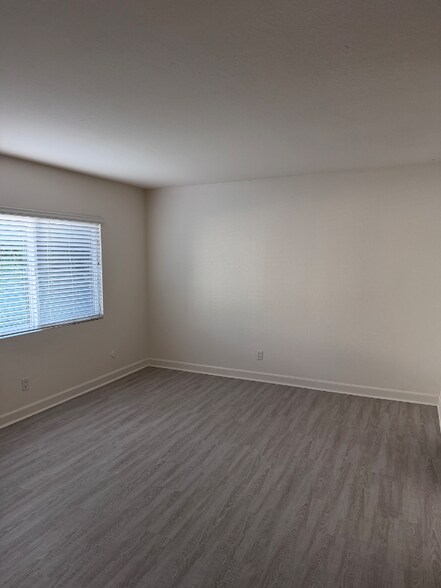 Building Photo - 4611 Park Dr