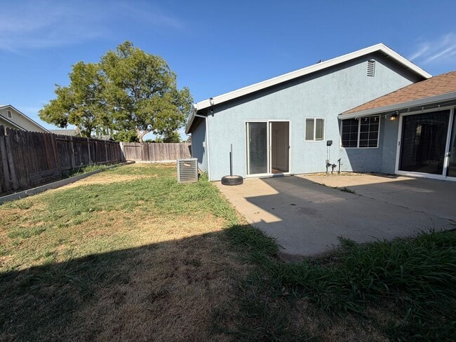 Building Photo - 8267 Moorhaven Way