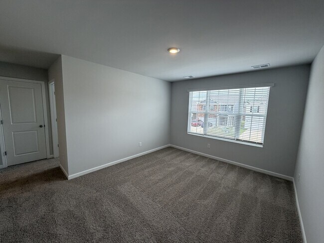 Building Photo - 4913 Mowbray Way