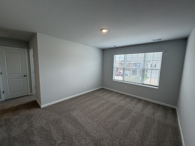 Building Photo - 4913 Mowbray Wy