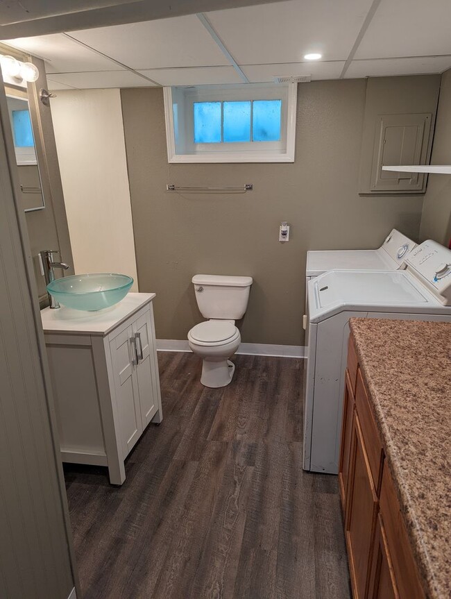 Building Photo - 4 bedroom for JUNE
