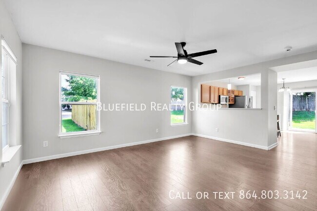 Building Photo - 621 Branch View Dr