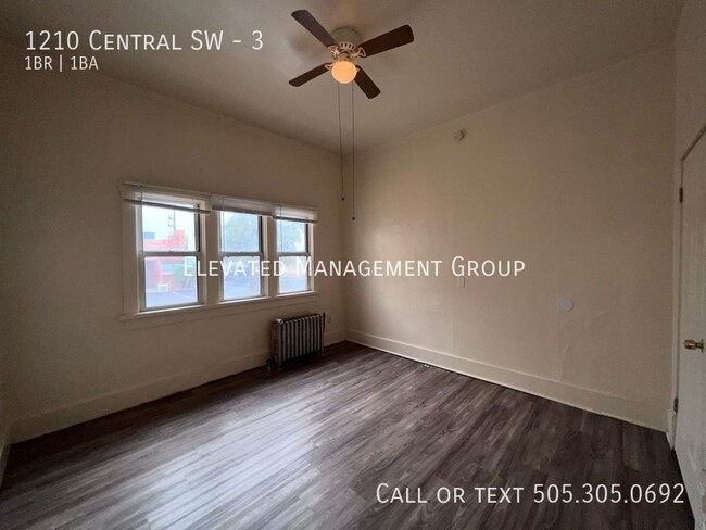 Building Photo - Charming One bedroom unit Ready for Move I...