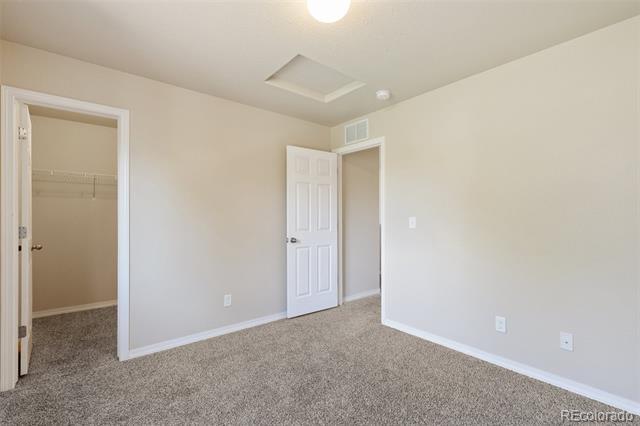 Building Photo - 4070 Creek Legend View