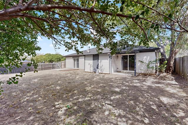 Building Photo - 6000 Cool Springs Dr