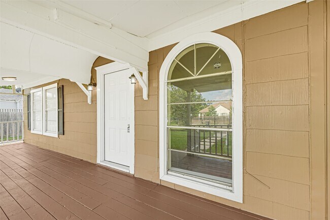 Building Photo - 7017 Schley St