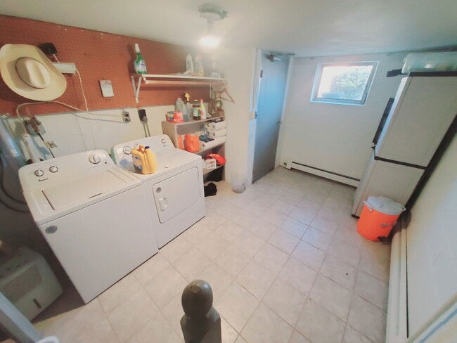 Building Photo - 4 Elmwood St