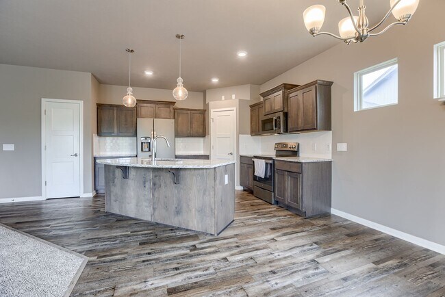 Building Photo - Gorgeous 3 Bedroom In Papillion!!