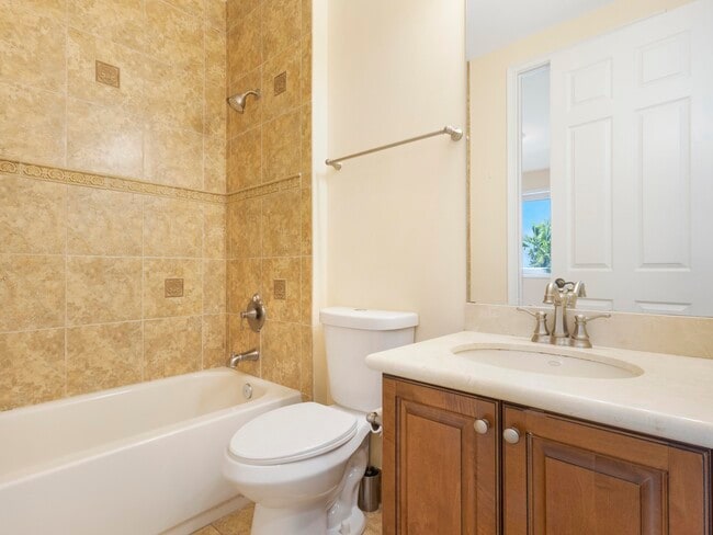 Building Photo - 3028 Waterside Cir