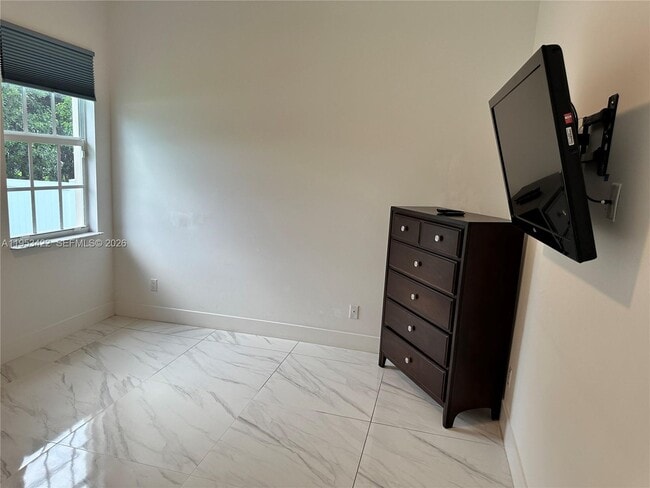 Building Photo - 1222 SW Herald Rd