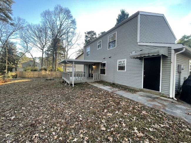 Building Photo - 4 Bd 2 ba house