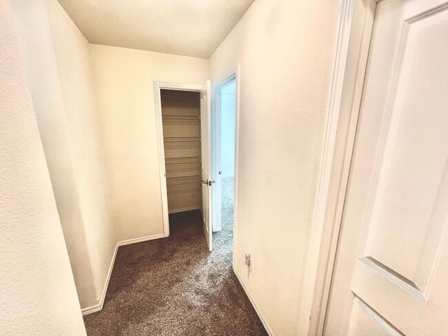 Building Photo - Spacious Condo Available Now!