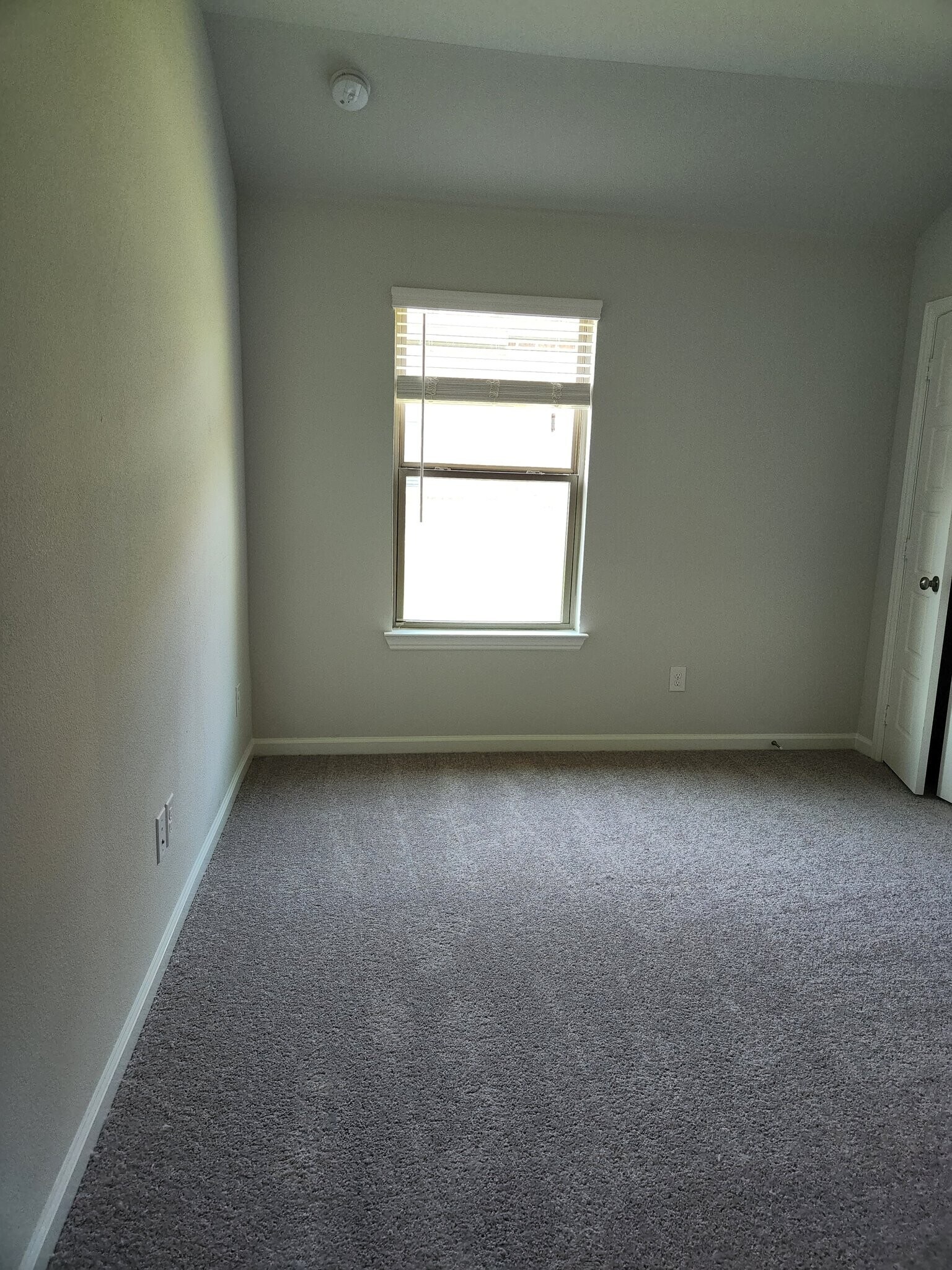 Building Photo - 2043 Atlantic Ave