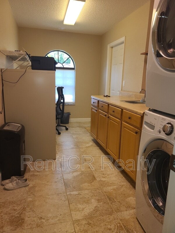 Building Photo - 4953 Deer Lodge Rd