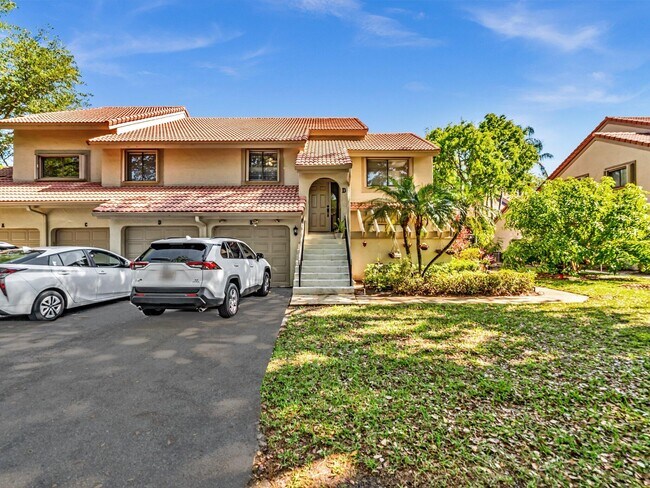 Building Photo - 5680 Coach House Cir