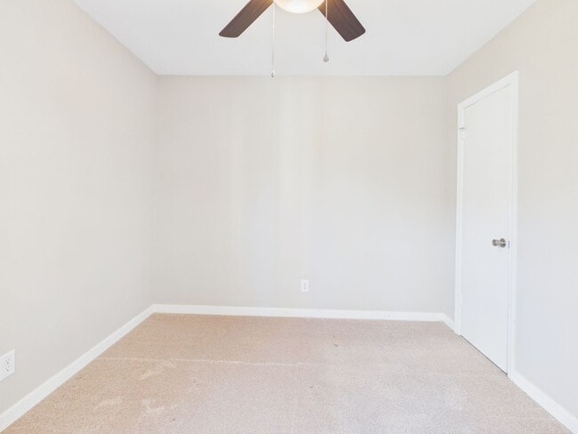 Building Photo - 12024 Lockett Ridge Ave