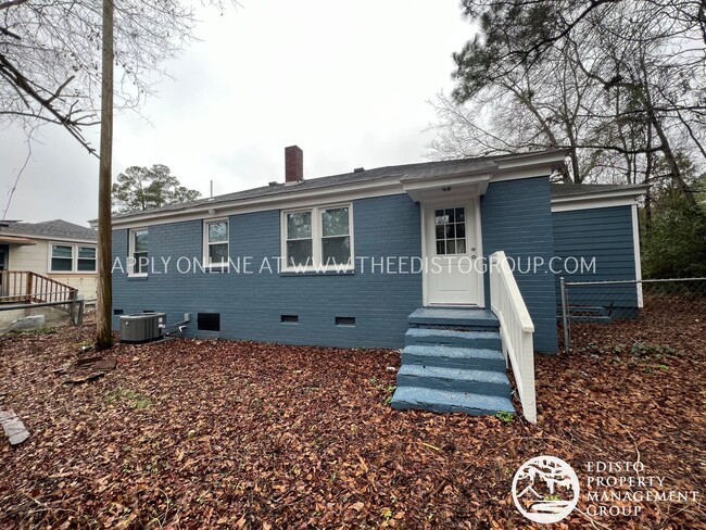 Building Photo - Charming & Newly Remodeled 3-Bed Home in O...