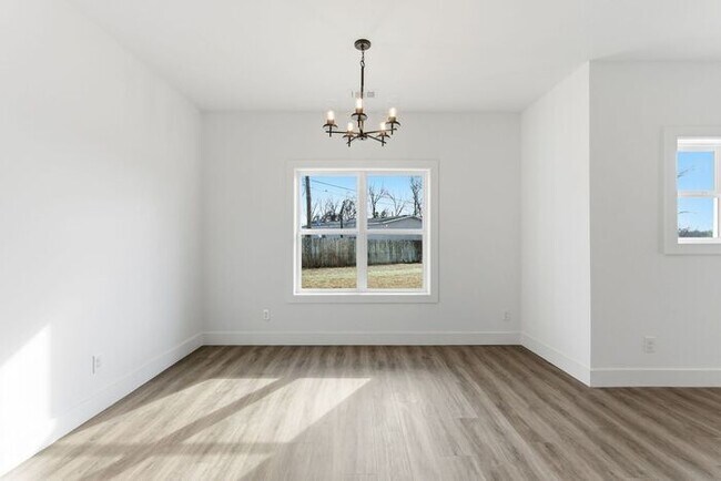 Building Photo - Brand New Home in Old Hickory - Golf Course Views - Pet Friendly