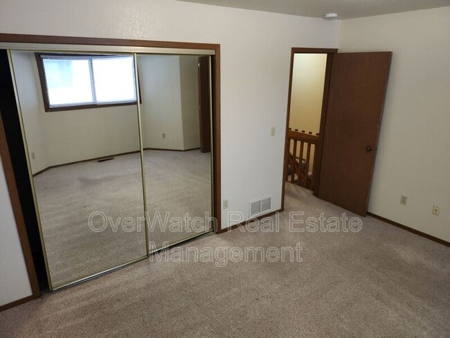 Building Photo - 167 Michael Ct