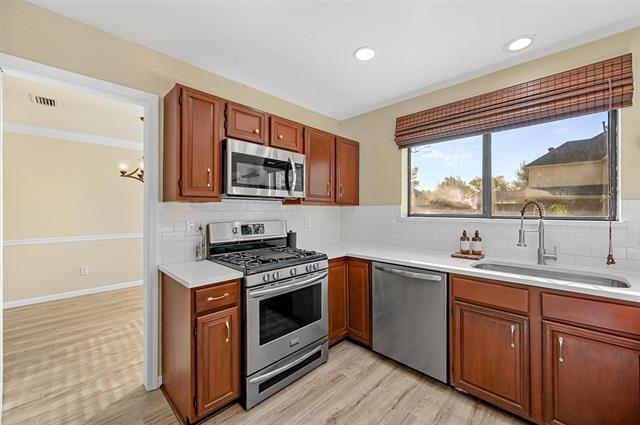 Building Photo - 1561 Yaggi Dr