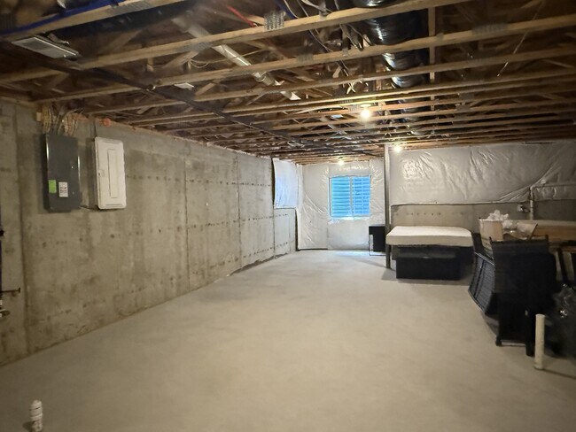 Building Photo - 2809 Willow Ct
